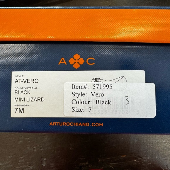 Arturo Chaing Flat Shoes - Picture 2 of 5